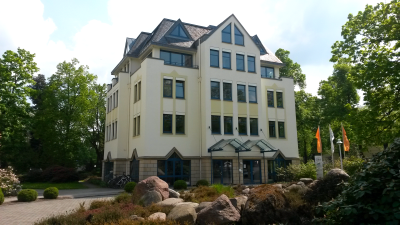 Firmensitz GIB, Stra&szlig;enansicht